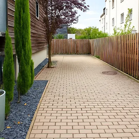 Modernes Mit Eigener Kueche & Bad Und Terasse