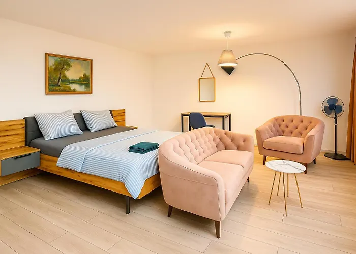 Apartment Modernes Mit Eigener Kueche & Bad *